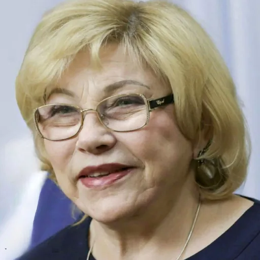Portrait of Yelena Drapeko