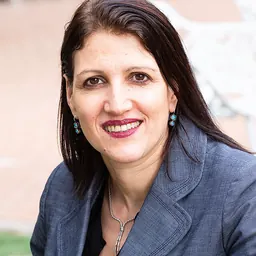 Portrait of Talya Miron-Shatz