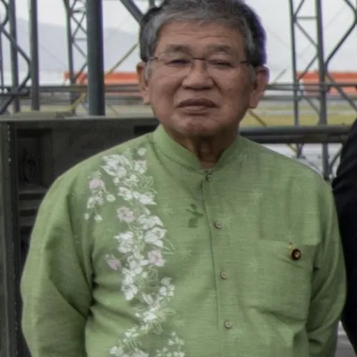 Portrait of Seiken Akamine