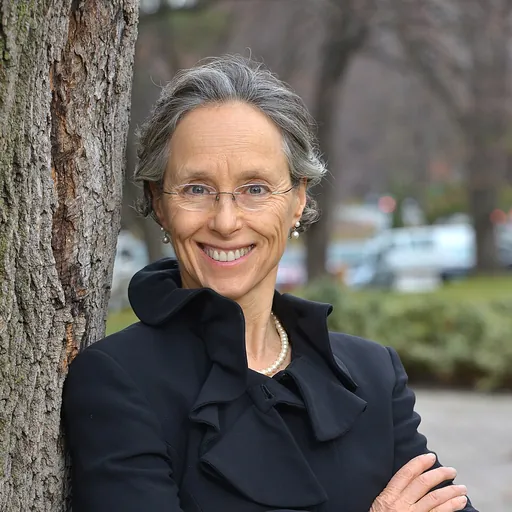 Portrait of Dianne Saxe