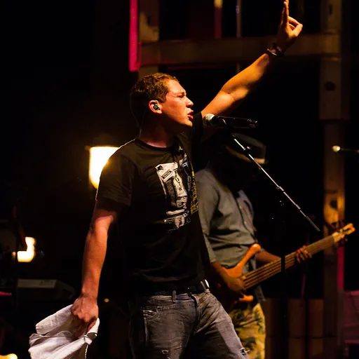 Portrait of Cris Cab