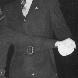 Portrait of Leslie Cliff