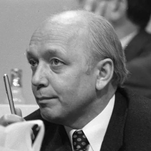 Portrait of Karl-Heinz Narjes