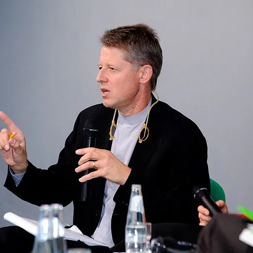 Portrait of Andrew Moravcsik