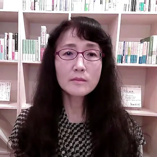 Portrait of Miri Yu