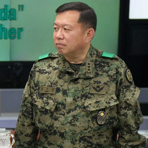 Portrait of Chun In-bum