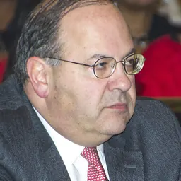 Portrait of Allan Domb