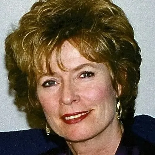 Portrait of Linda Lee Cadwell