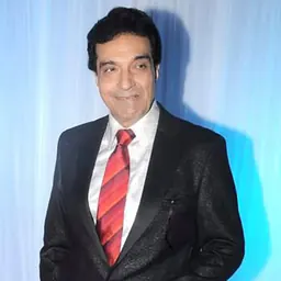 Portrait of Dheeraj Kumar