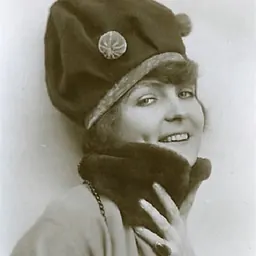 Portrait of Gilda Langer
