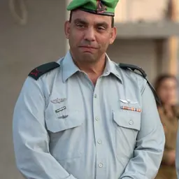 Portrait of Eran Niv