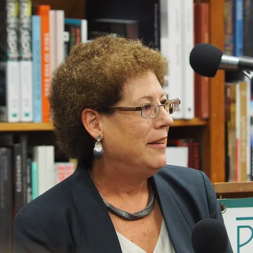 Portrait of Lizabeth Cohen