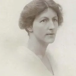 Portrait of Shena Simon