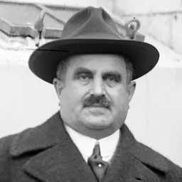 Portrait of Paul Davidson
