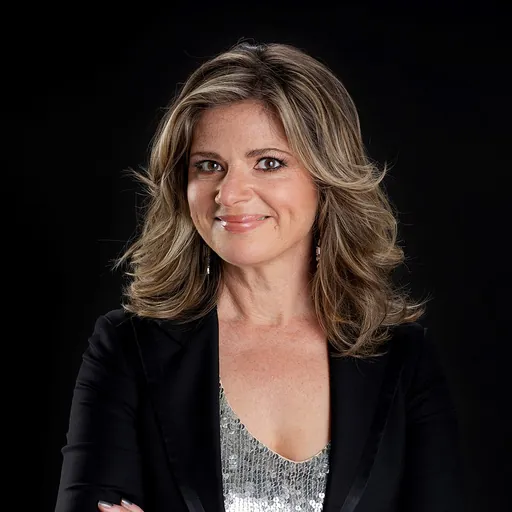 Portrait of Julia Zemiro
