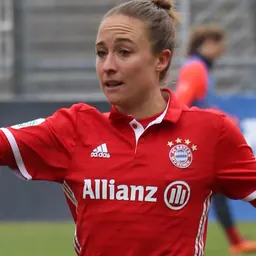 Portrait of Gina Lewandowski