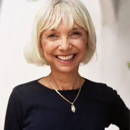 Portrait of Tamar Simon Hoffs