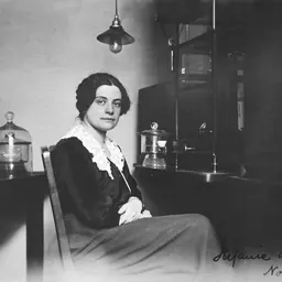 Portrait of Stefanie Horovitz