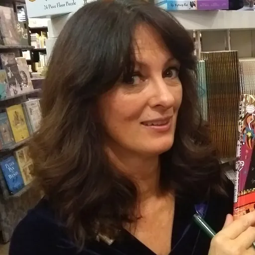 Portrait of Liz Pichon