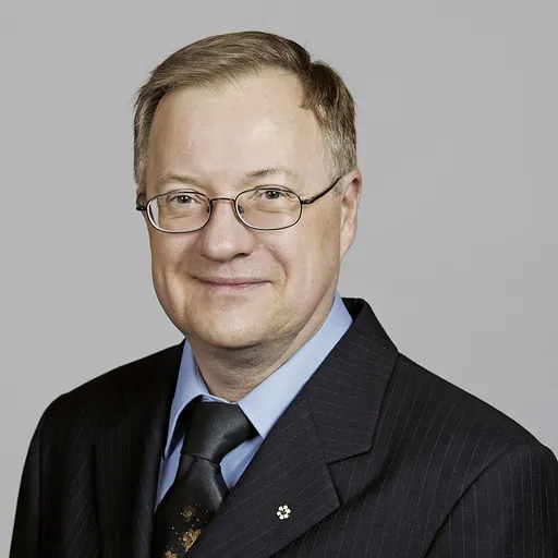 Portrait of J. Richard Bond