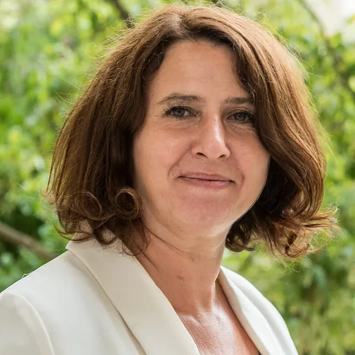Portrait of Valérie Thomas