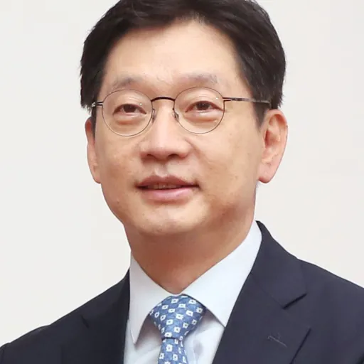 Portrait of Kim Kyoung-soo