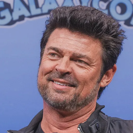 Portrait of Karl Urban