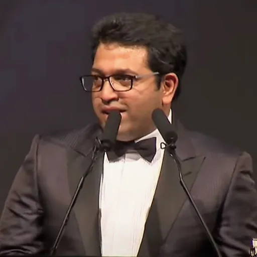 Portrait of Ratheesan Yoganathan