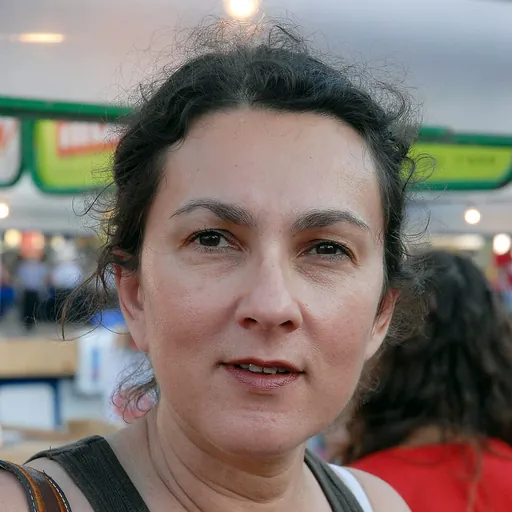 Portrait of Irit Linur