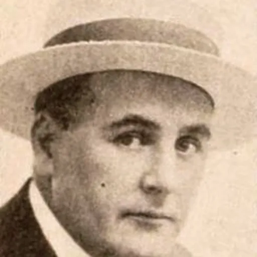 Portrait of Dell Henderson