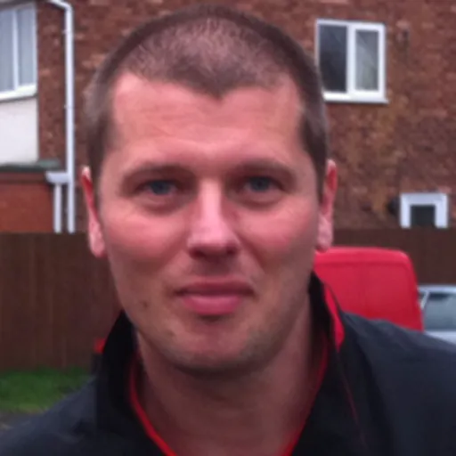 Portrait of Lee Harrison
