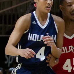 Portrait of Skylar Diggins-Smith
