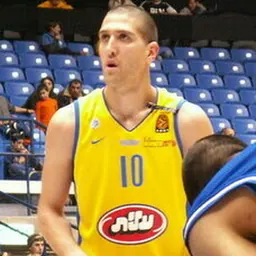 Portrait of Tal Burstein