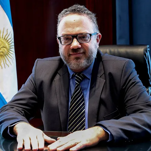 Portrait of Matías Kulfas