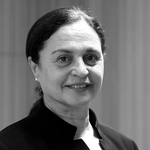 Portrait of Sumaya Farhat Naser
