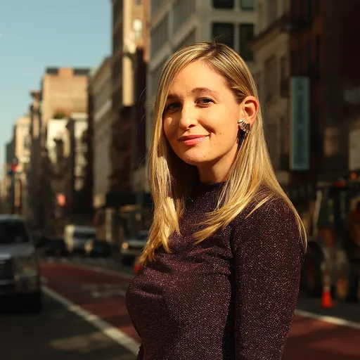 Portrait of Jen Glantz