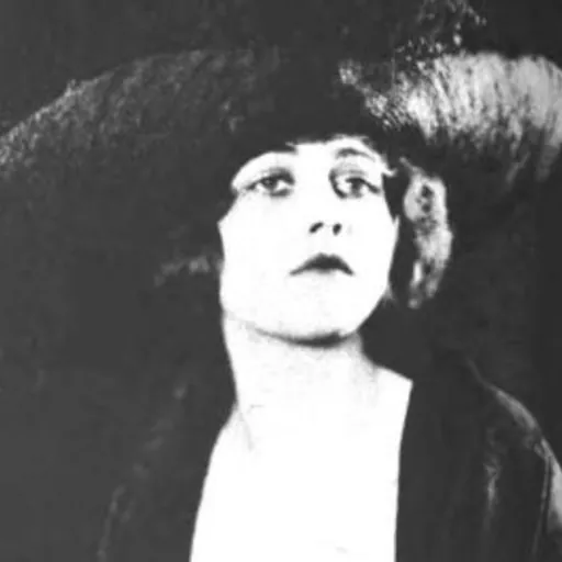 Portrait of Louise Prussing