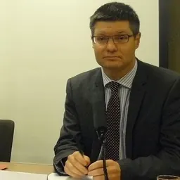 Portrait of Simon Wolfson