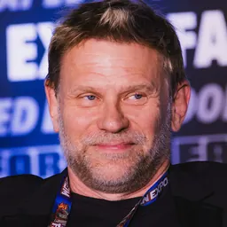 Portrait of Mark Pellegrino