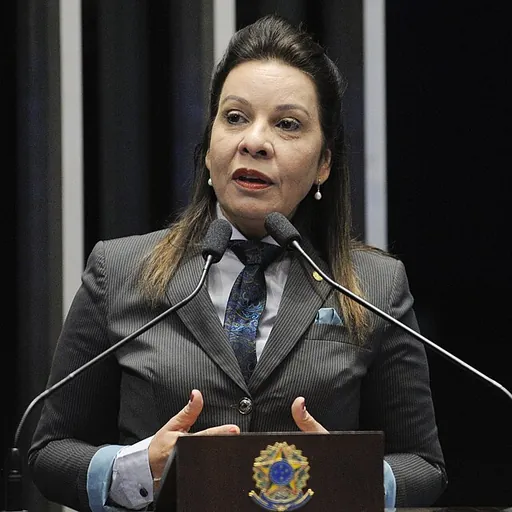 Portrait of Raquel Muniz