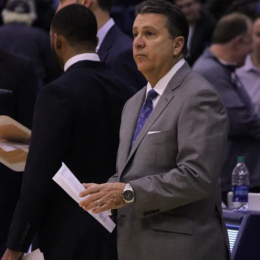 Portrait of Tom Pecora