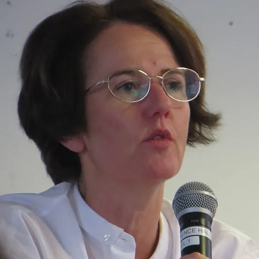 Portrait of Fi Glover