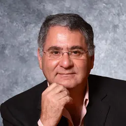 Portrait of Eli Vakil