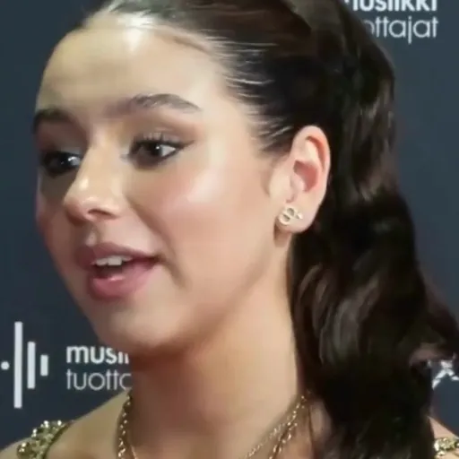 Portrait of Mirella