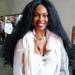 Portrait of Xênia França