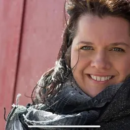 Portrait of Caroline Simard