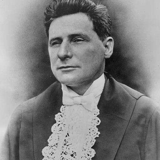 Portrait of Simon Hickey