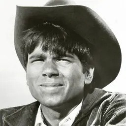 Portrait of Tom Nardini