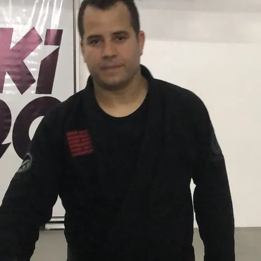 Portrait of Léo Vieira