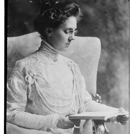 Portrait of Beulah Elfreth Kennard